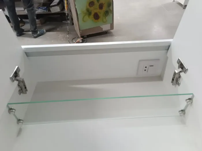 Шафа навісна дзеркальна Базис 60 з LED підсвічуванням ПіК