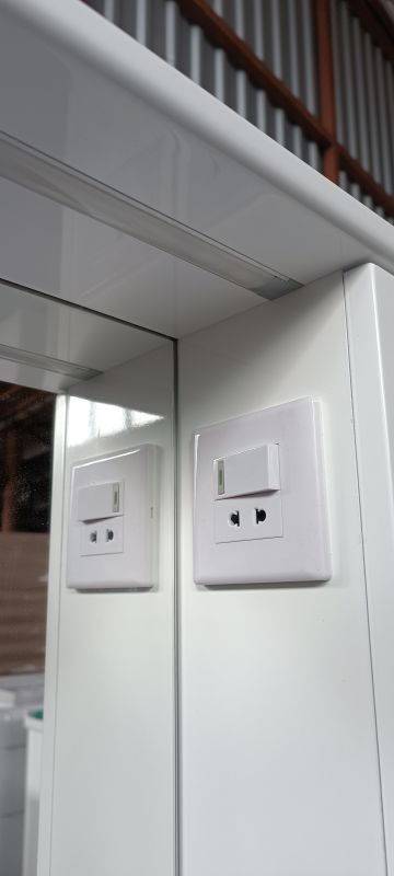 Дзеркало для ванної кімнати СІМПЛ 80 з LED підсвічуванням ліве ПіК